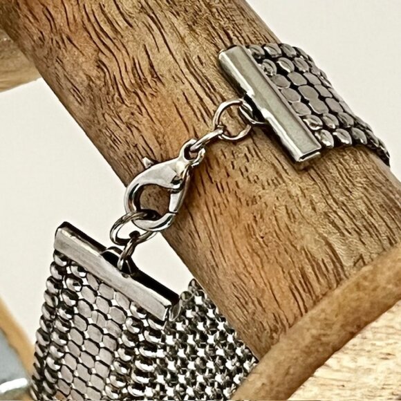 Mesh Chain Metal Bracelet Silver Tone - Picture 4 of 5